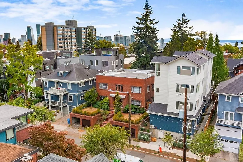 Caraxes'S Blood Wyrm Lair Apartment Seattle 0*,  United States